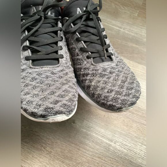 APL Techloom Phantom Sneakers Performance Sneakers Gray Black Men’s Size 11 Used - Picture 9 of 16